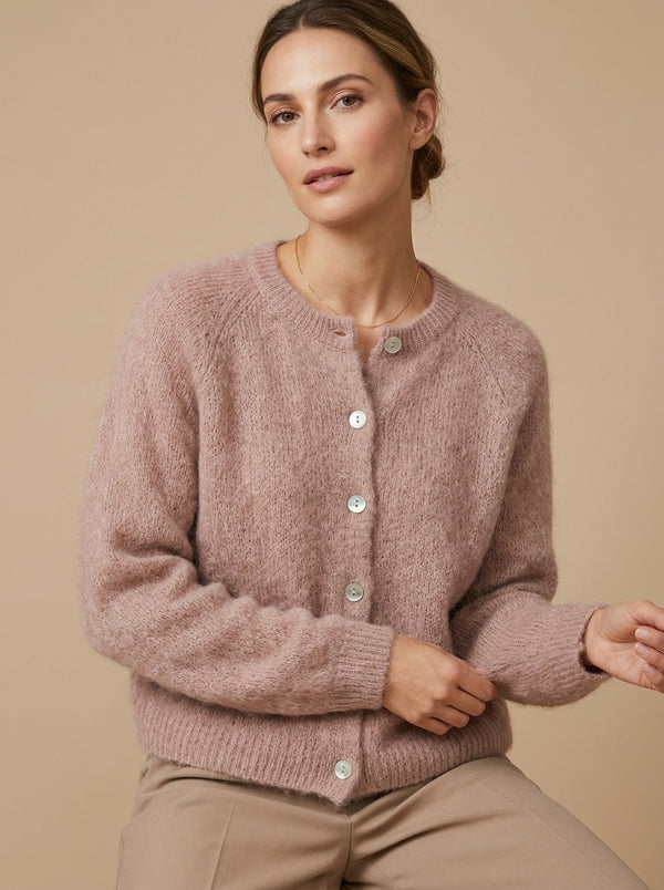 Cardigan pufos de damă cu nasturi